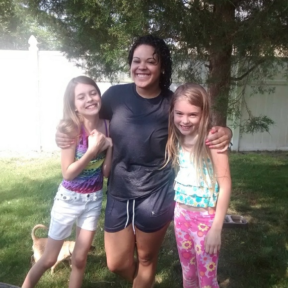 Meet your Posher, Anita - Picture 5 of 8